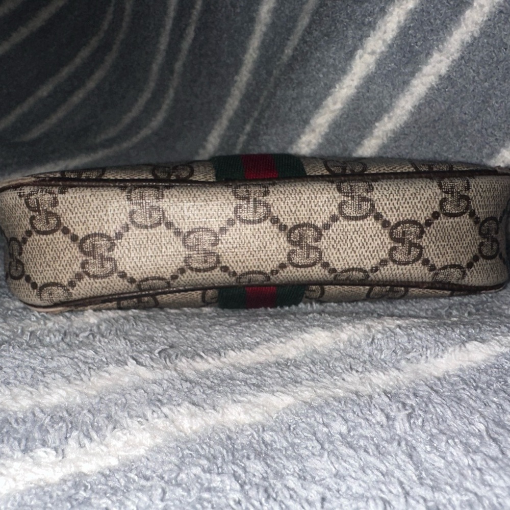 Authentic Vintage Gucci cosmetic bag - Picture 2 of 11
